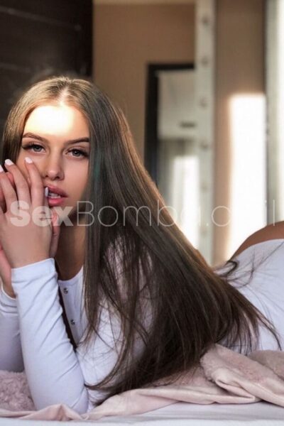 זוא – נערה רוסייה בת 18 – קרית ביאליק